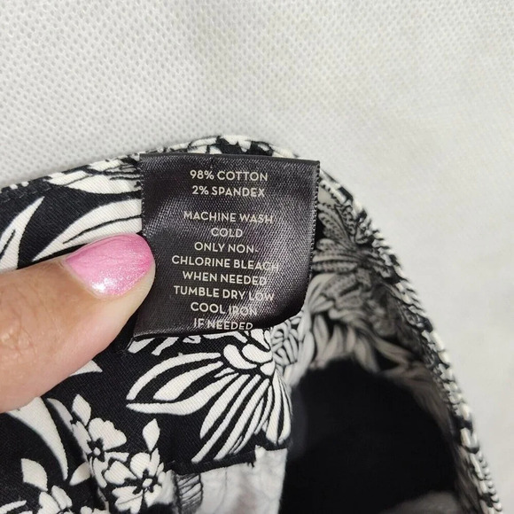 Ann Taylor Cropped Pants Capri Women Petite Size 10P Black White Straight Leg - Picture 6 of 6